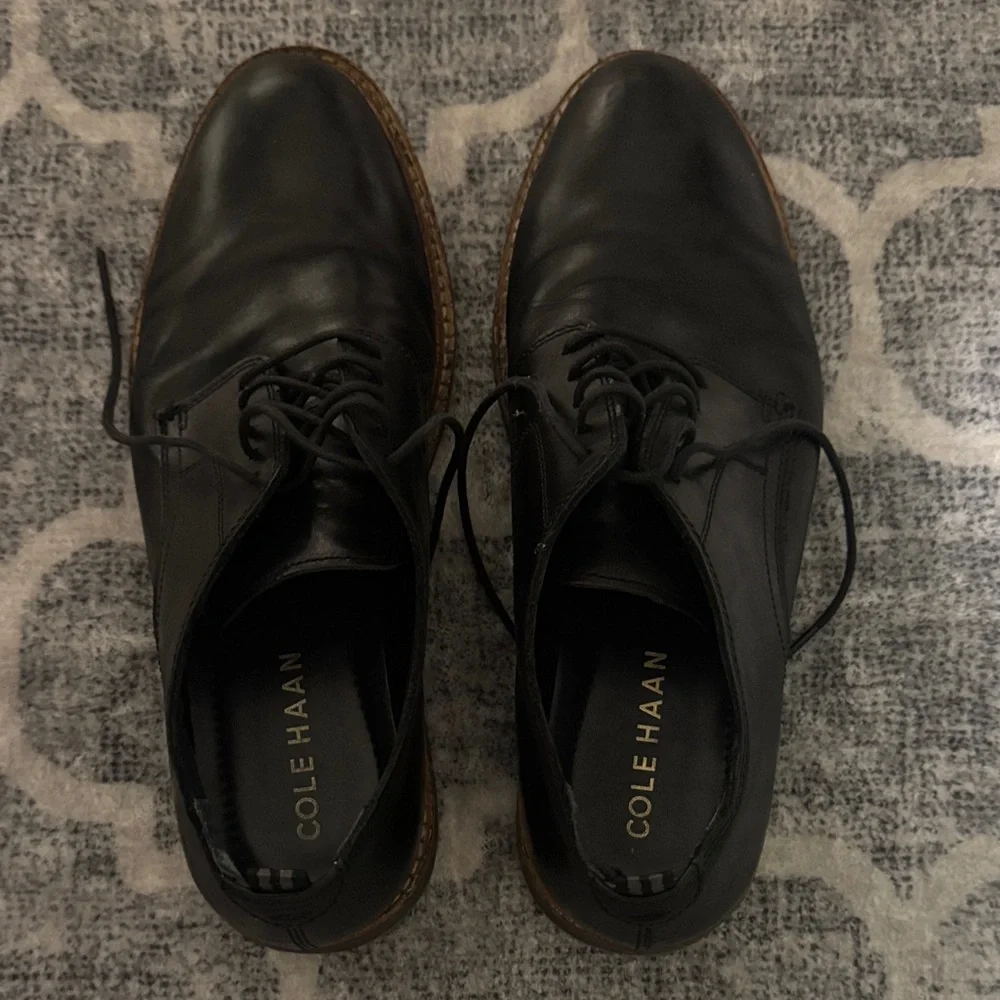 Cole Haan Black Leather Derby Lace-Up Shoes